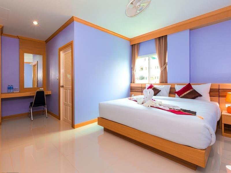 Double-bed room at Phusita House 3